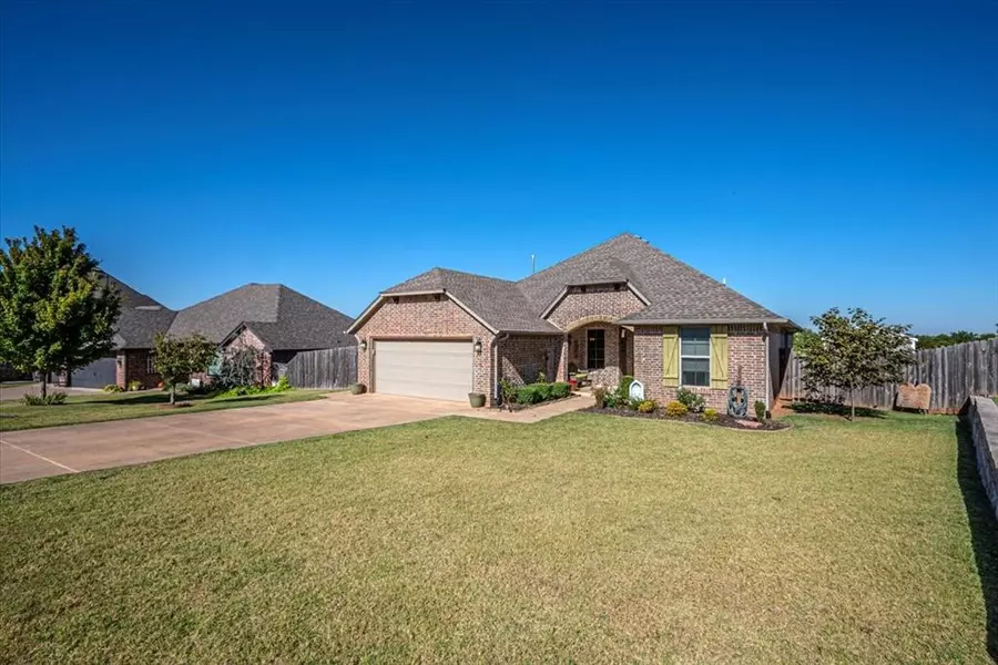 324 Wagon Trail, Guthrie, OK 73044