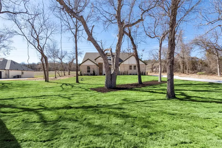 531 Echo Glade Court, Azle, TX 76020