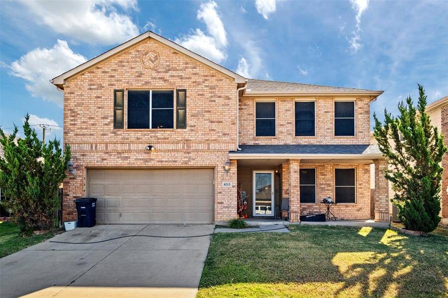 8213 Southbrook Circle, Fort Worth, TX 76134