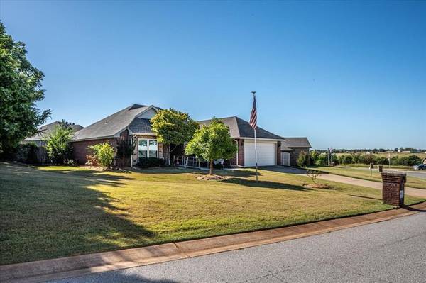 319 Wagon Trail, Guthrie, OK 73044