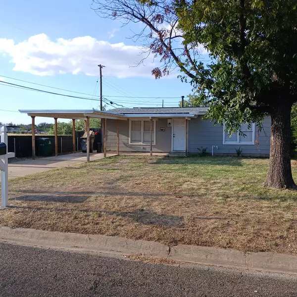 52 E 32nd St, San Angelo, TX 76903