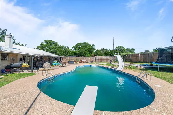 Weatherford, TX 76086,1601 E Bankhead Drive