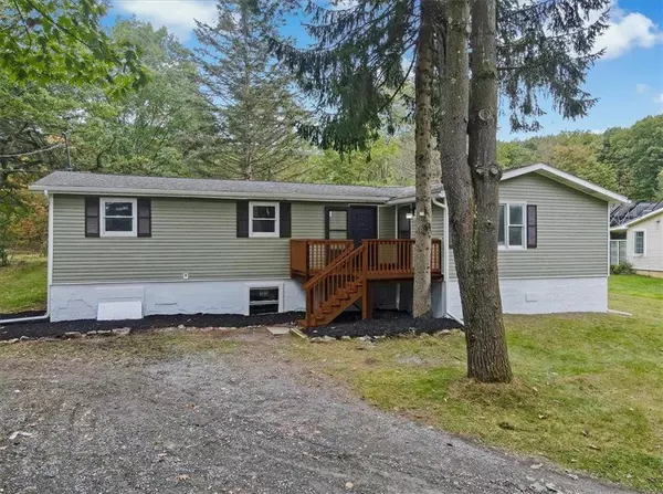 Tobyhanna Twp, PA 18334,332 Sullivan Trail