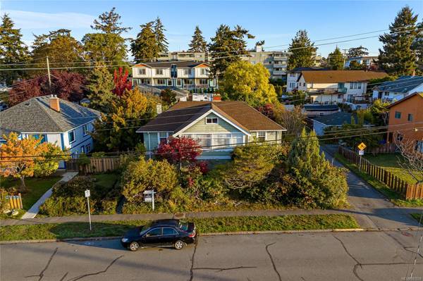 1360 Lyall St, Esquimalt, BC V9A 5H8