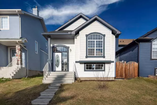 212 Taradale DR NE, Calgary, AB T3J 5G6