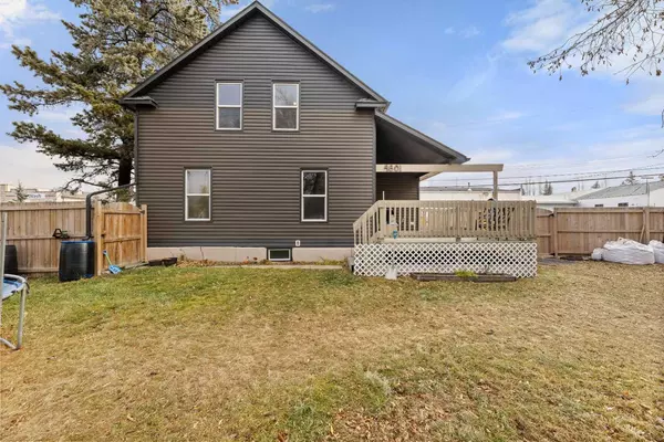 Olds, AB T4H1C7,4601 47 AVE