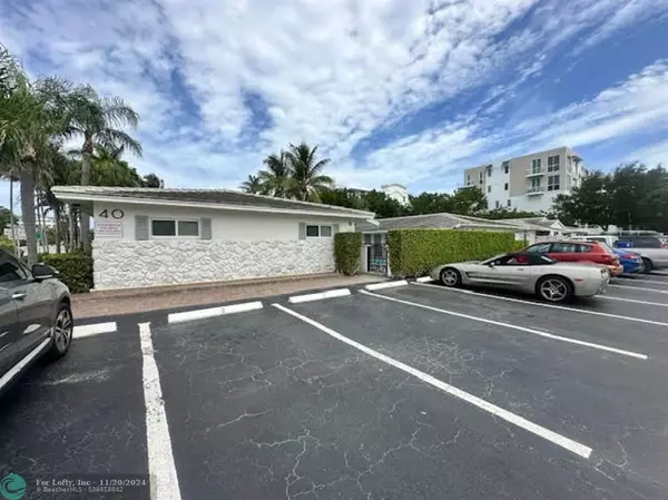 Deerfield Beach, FL 33441,40 SE 19th Ave  #103