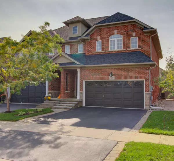 Oakville, ON L6M 0C7,2375 Stone Glen CRES