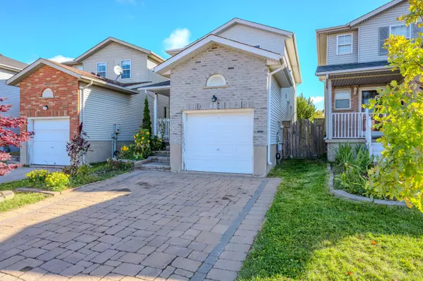 429 Erinbrook DR, Kitchener, ON N2E 3S4