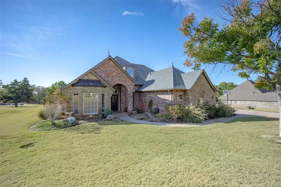 7902 Cardinal Ridge Drive, Edmond, OK 73034