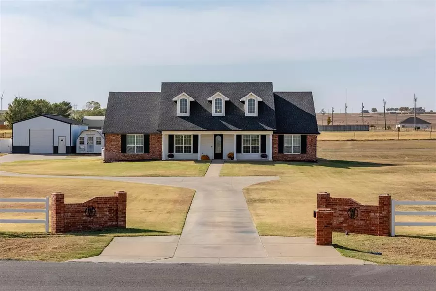 9983 N 2420 Road, Weatherford, OK 73096