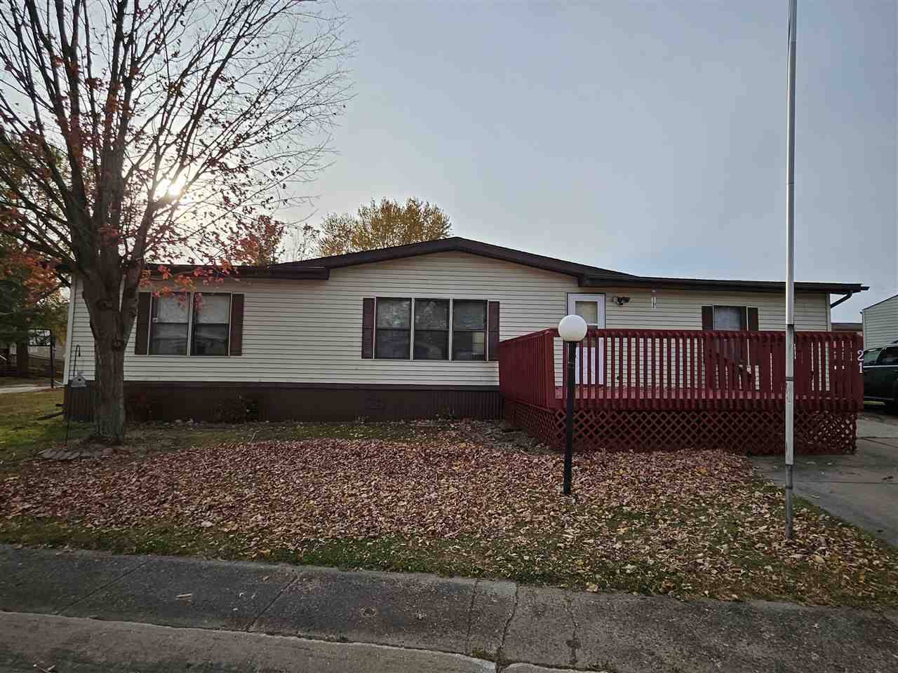 21 Metric Road, Iowa City, IA 52240