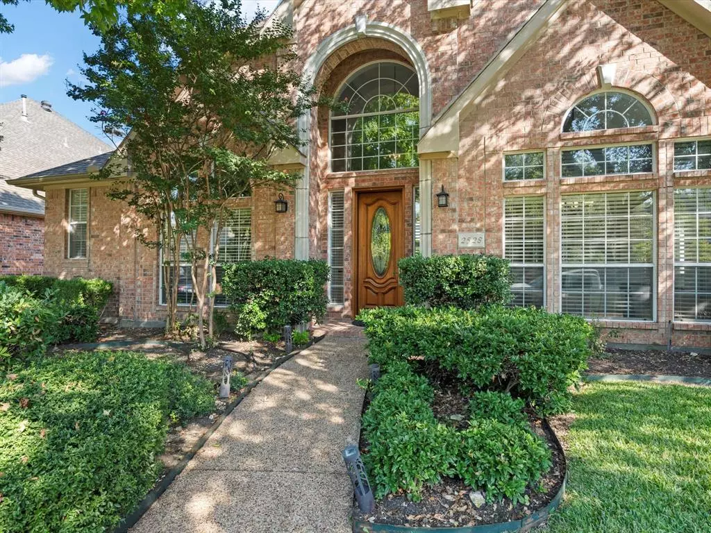 Plano, TX 75093,2528 Meadow Hills Lane