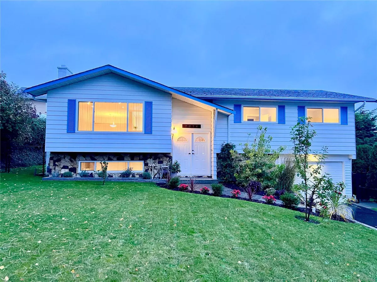 Central Saanich, BC V8M 1G1,7076 Silverdale Pl