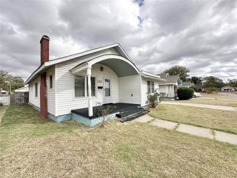 528 W Wood Street, Shawnee, OK 74801