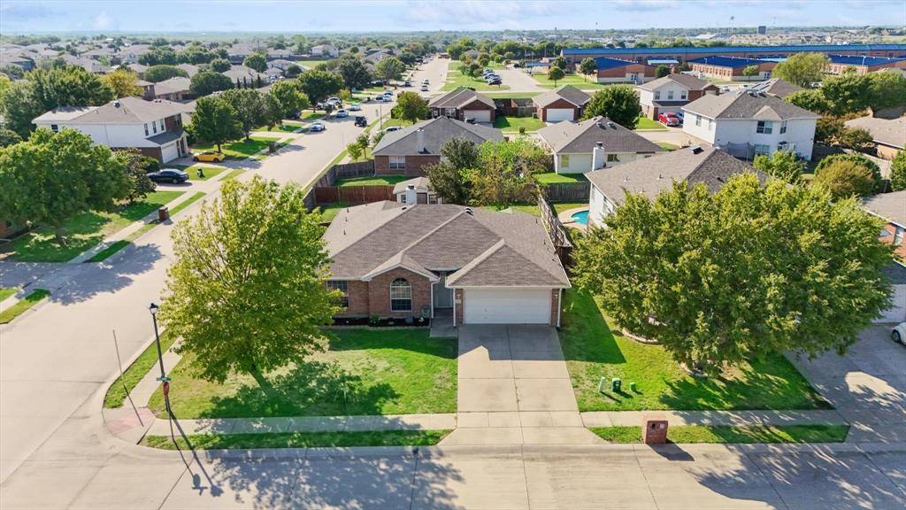 123 Palomino Lane, Krum, TX 76249