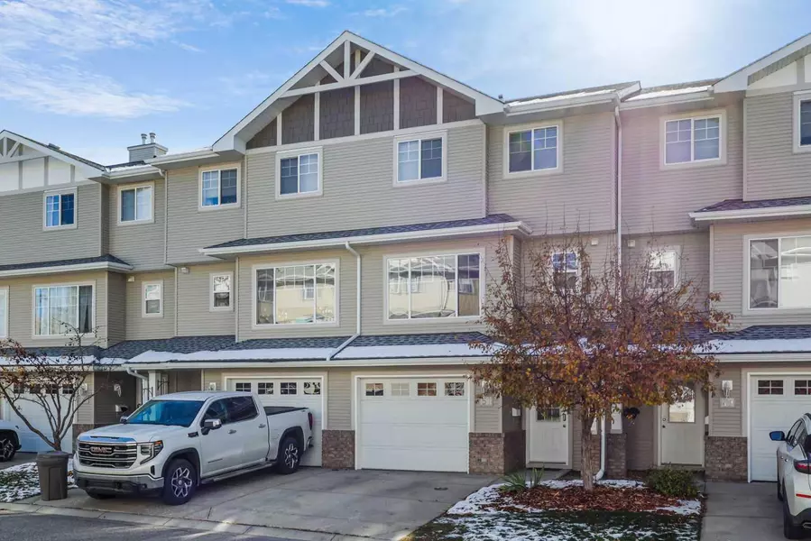 51 Crystal Shores CV, Okotoks, AB T1S 2B4