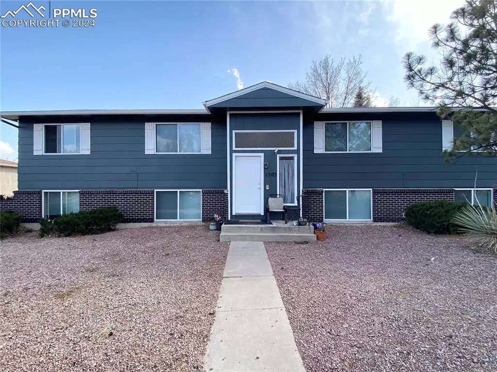 Colorado Springs, CO 80907,1203 Darby ST