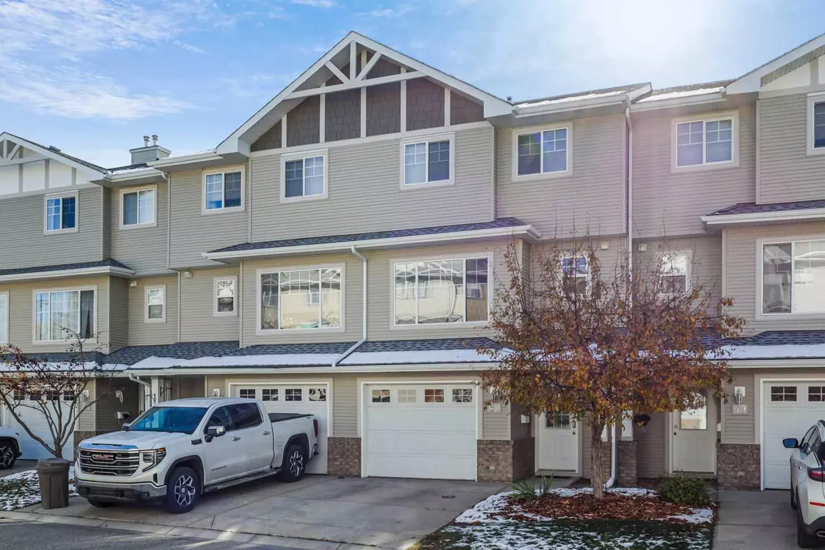 Okotoks, AB T1S 2B4,51 Crystal Shores CV