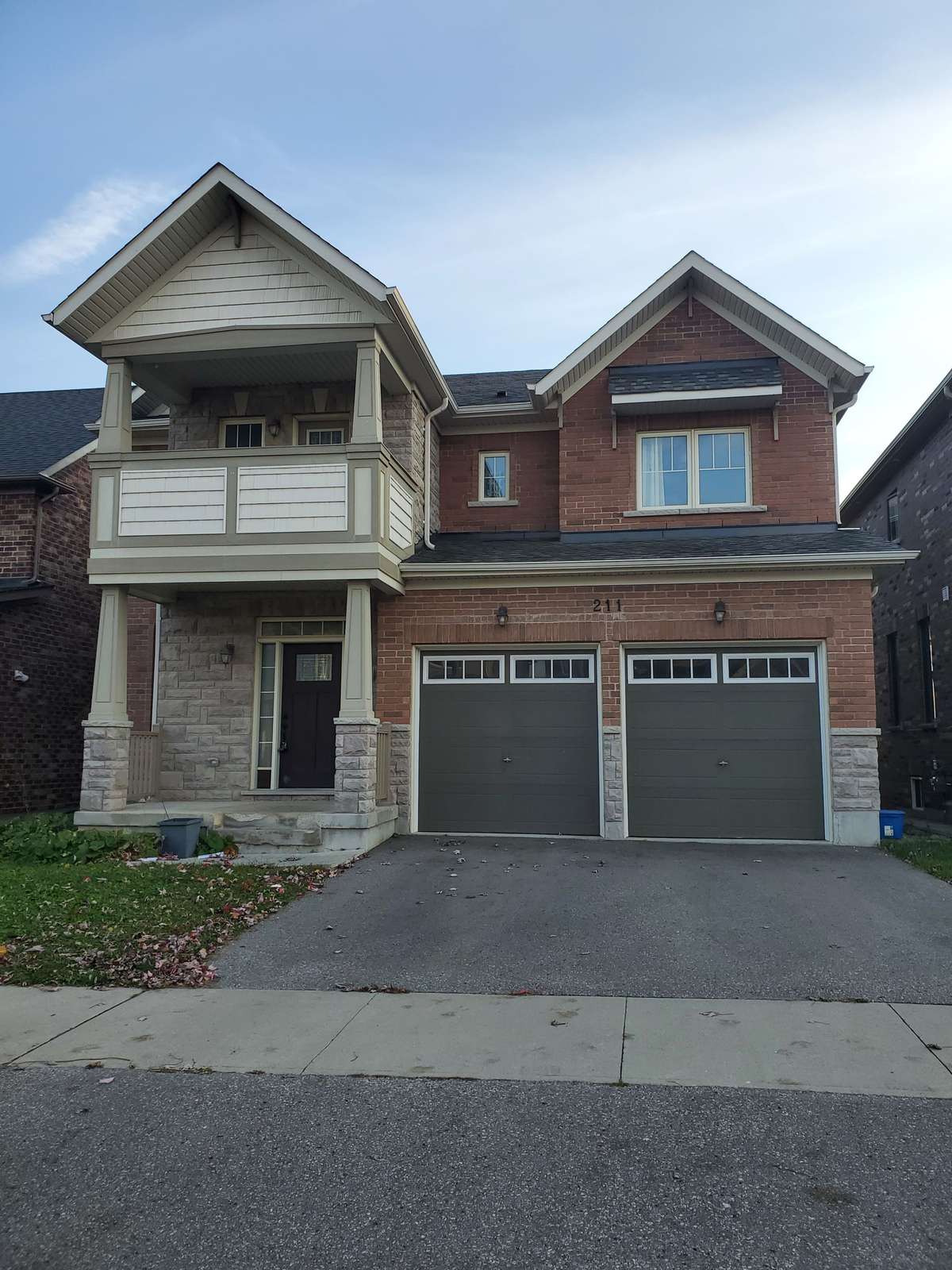 Oshawa, ON L1L 0J8,211 Symington AVE