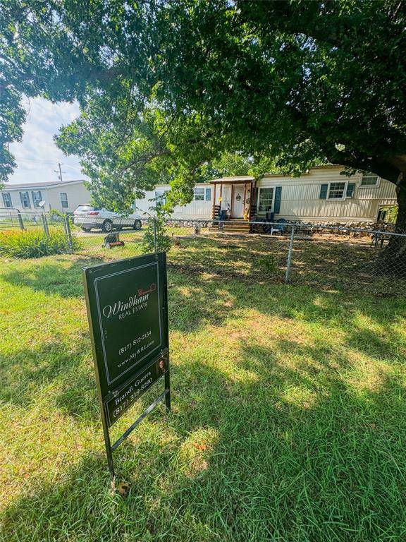 103 Hackberry Lane,  Roanoke,  TX 76262