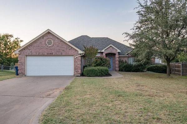 1503 Saddle Creek Court, Granbury, TX 76048