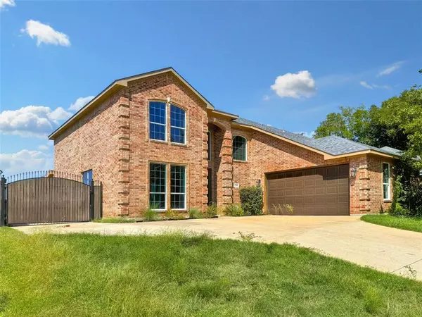 1164 S Timberline Drive, Benbrook, TX 76126