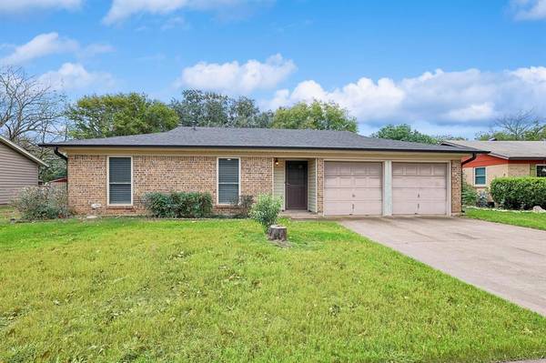 804 E Prairie View Road, Crowley, TX 76036