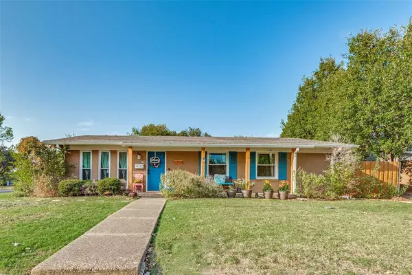 3205 Coral Rock Lane, Dallas, TX 75229