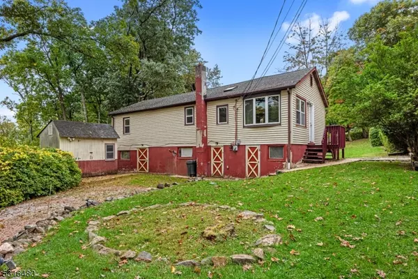 1 Madison Trl, Hopatcong Boro, NJ 07843