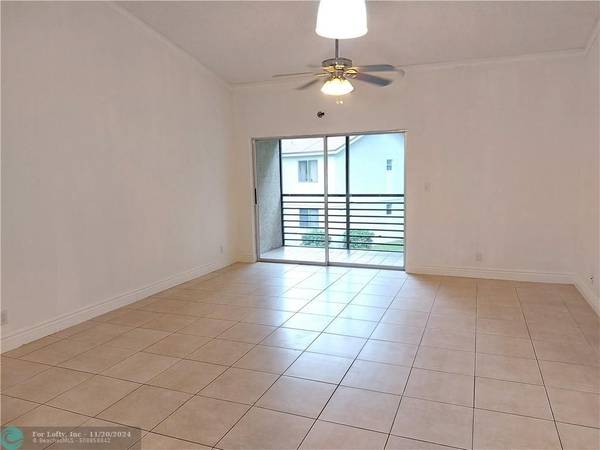 Pompano Beach, FL 33069,714 Gardens Dr  #204