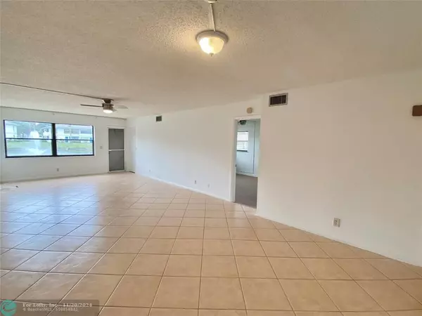 Delray Beach, FL 33445,3122 SW 20th Ter  #25b1