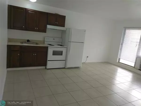 Fort Lauderdale, FL 33334,5181 NE 18TH AVE  #2