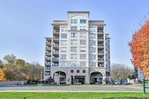 3000 Creekside DR #601, Hamilton, ON L9H 7S8