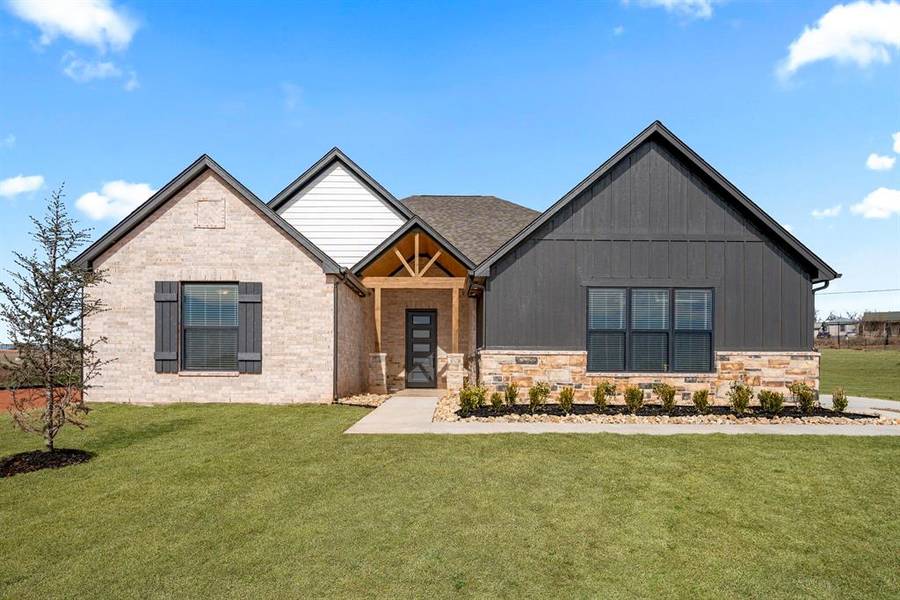 2280 Cottage Lane, Blanchard, OK 73010