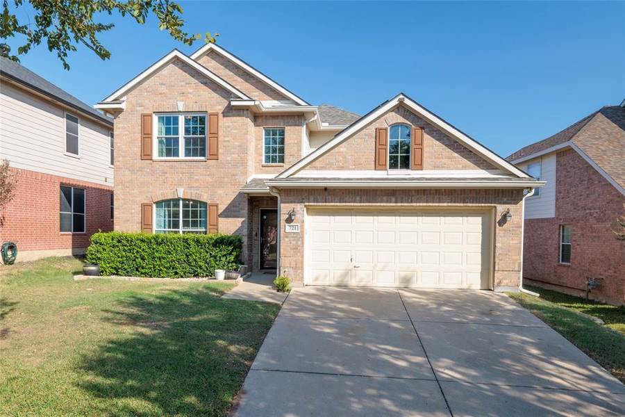 721 Darlington Trail, Fort Worth, TX 76131