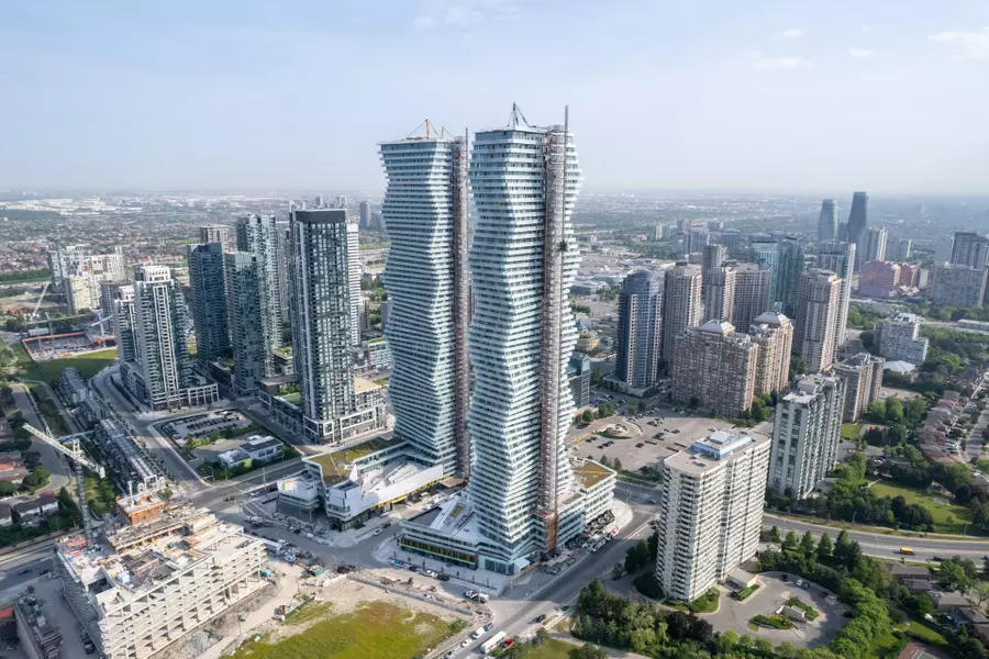 3900 Confederation Pkwy #1504, Mississauga, ON L5B 0M3