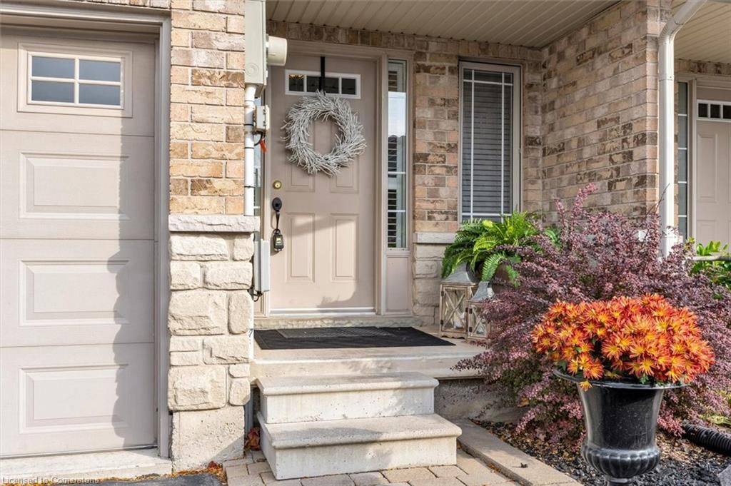 Hamilton, ON L8J 0B1,242 Upper Mount Albion RD #17