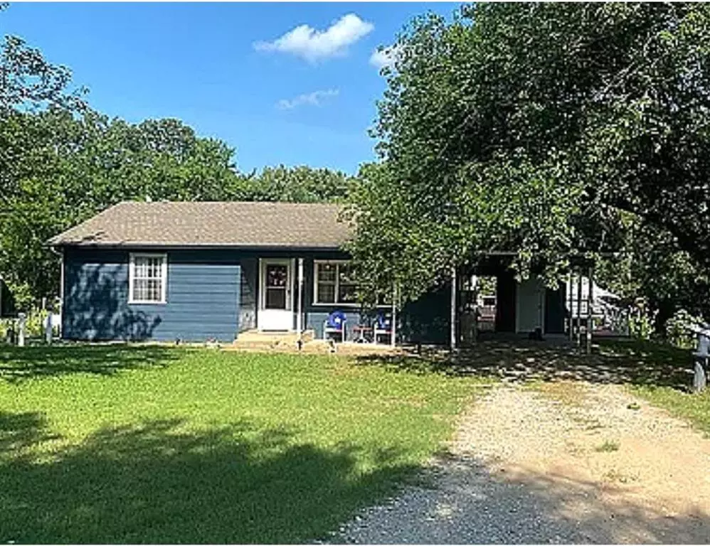 Quinlan, TX 75474,350 County Road 3701