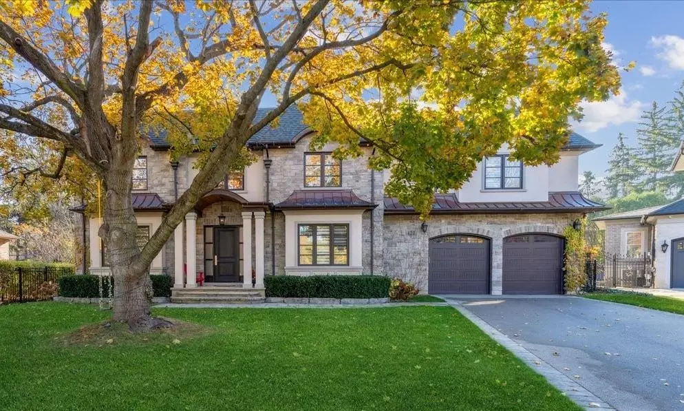 Oakville, ON L6K 2L8,122 Sybella DR