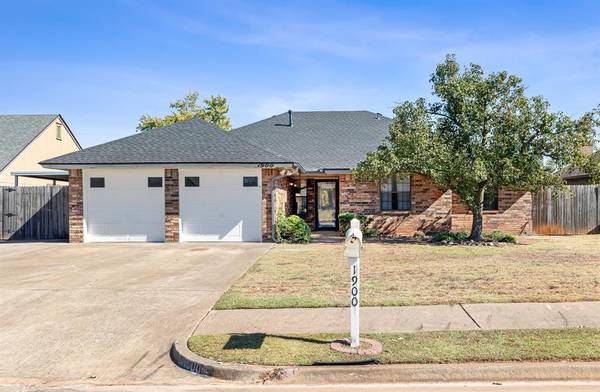 1900 Briarhill Street, Moore, OK 73160