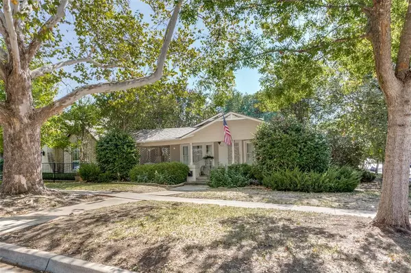 4637 Lafayette Avenue, Fort Worth, TX 76107