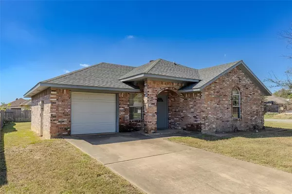 1000 Enlow Circle, Commerce, TX 75428