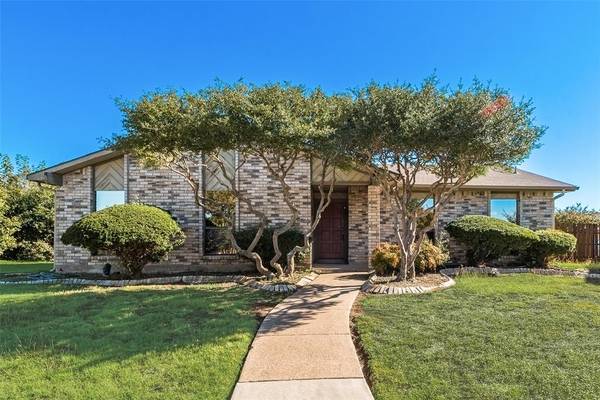 2138 Meadfoot Road,  Carrollton,  TX 75007