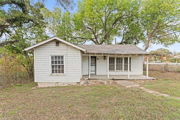 608 Kennedale Parkway, Kennedale, TX 76060