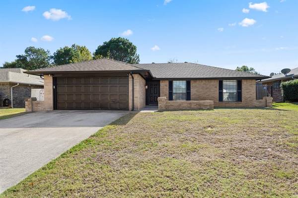 502 Bayberry Lane, Euless, TX 76039