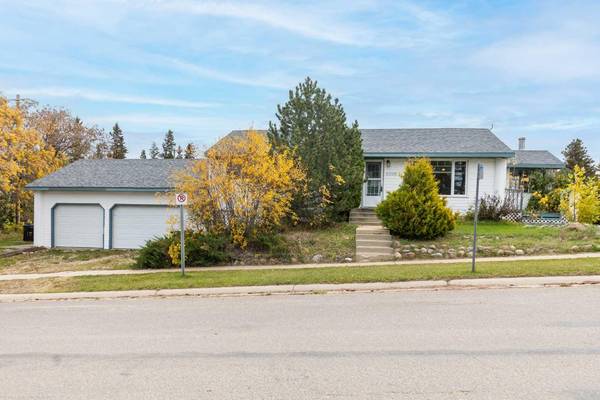 5001 51 ST, Kitscoty, AB T0B 2P0