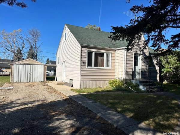 43 Warren STREET, Redvers, SK S0C 2H0