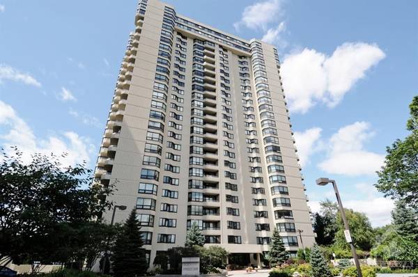 1500 RIVERSIDE DR #407, Alta Vista And Area, ON K1G 4J4