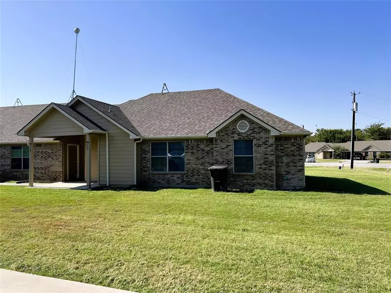 111 Sunburst Court #111-1, Weatherford, TX 76087